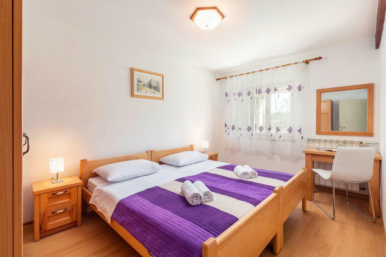 Apartments Rita Porec Bagian luar foto