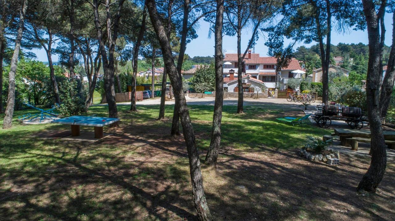 Apartments Rita Porec Bagian luar foto