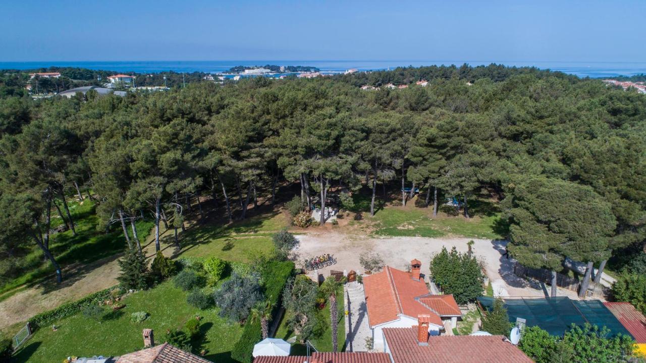 Apartments Rita Porec Bagian luar foto
